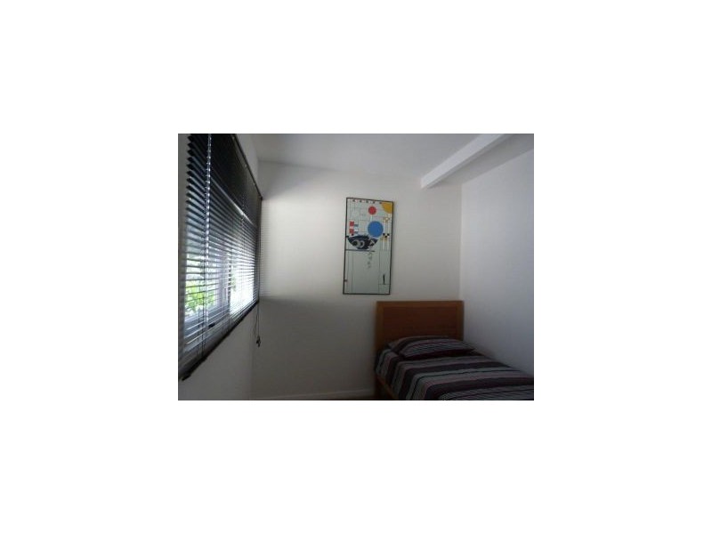 White Beach TAS 7184