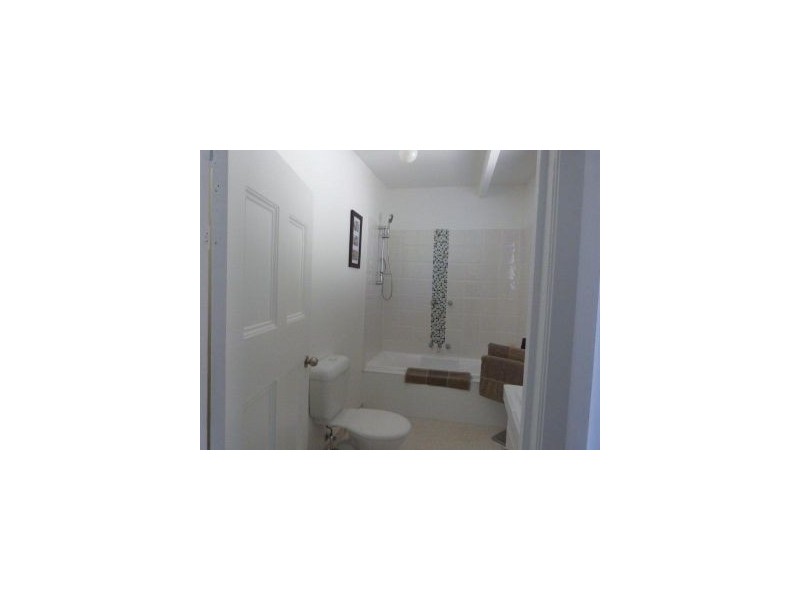 White Beach TAS 7184