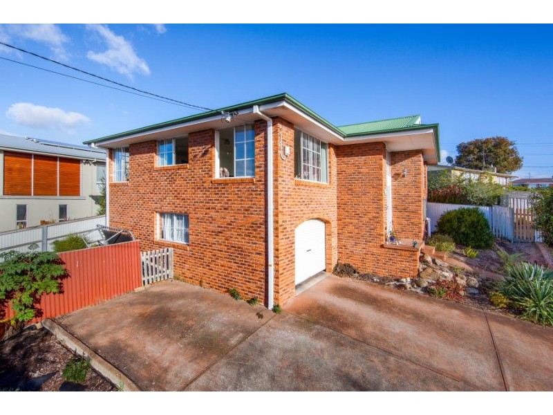 1/10 Stewart Court, Midway Point TAS 7171