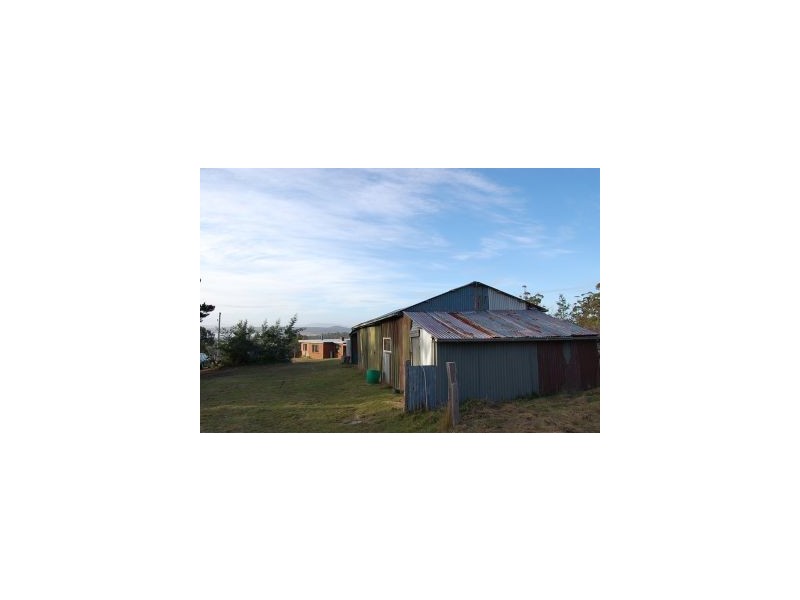 Sloping Main TAS 7186