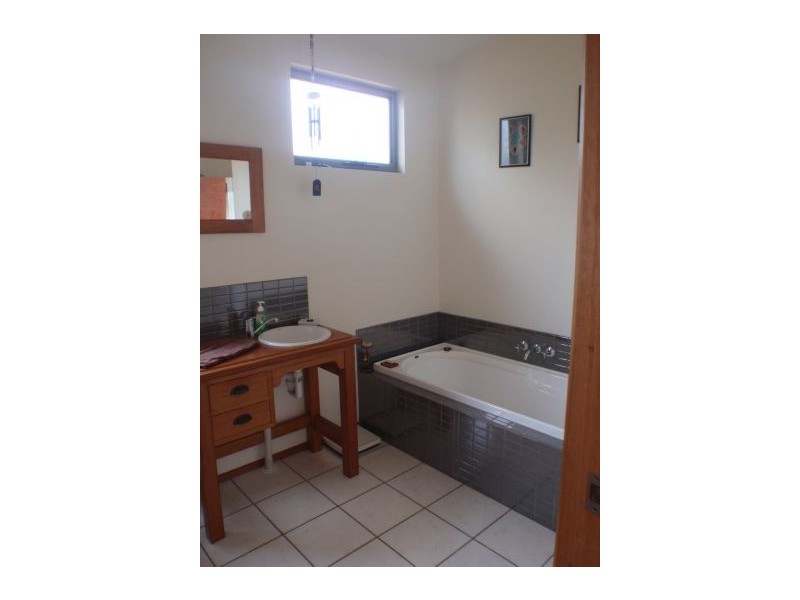 25 Bay Street, Dunalley TAS 7177