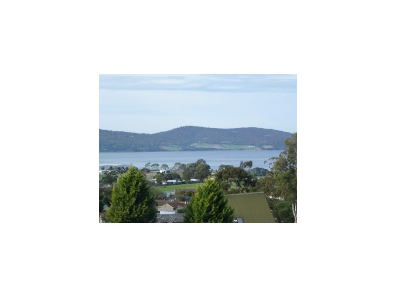 29 Emmaline Court, Rokeby TAS 7019