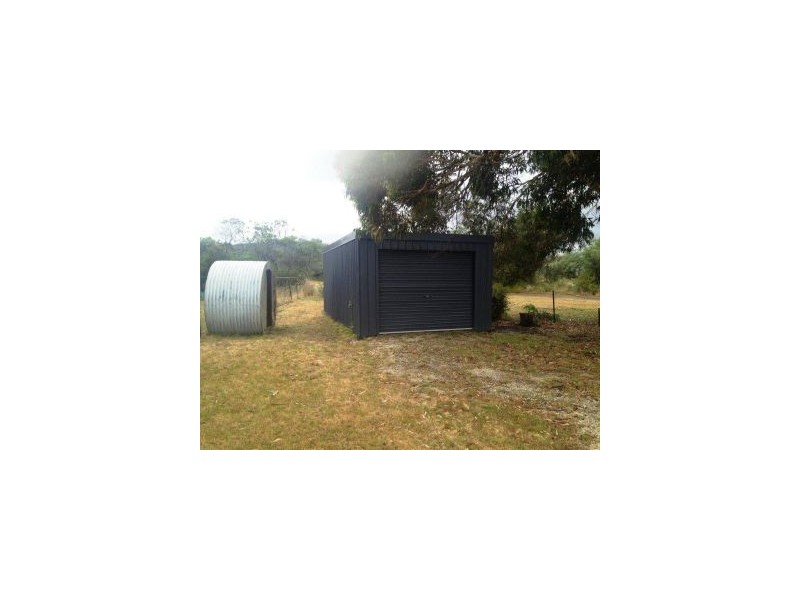 1 Lyeena Street, Carlton TAS 7173