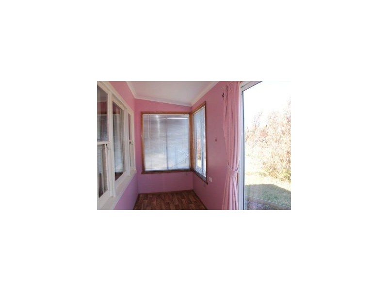 8 Arthur Highway, Dunalley TAS 7177