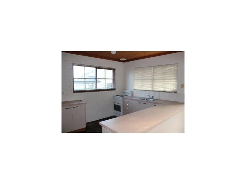 8 Oak Street, Primrose Sands TAS 7173