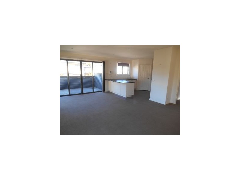 4/4 Higson Street, Midway Point TAS 7171