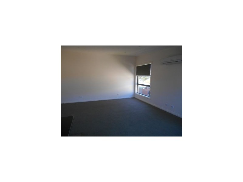 4/4 Higson Street, Midway Point TAS 7171