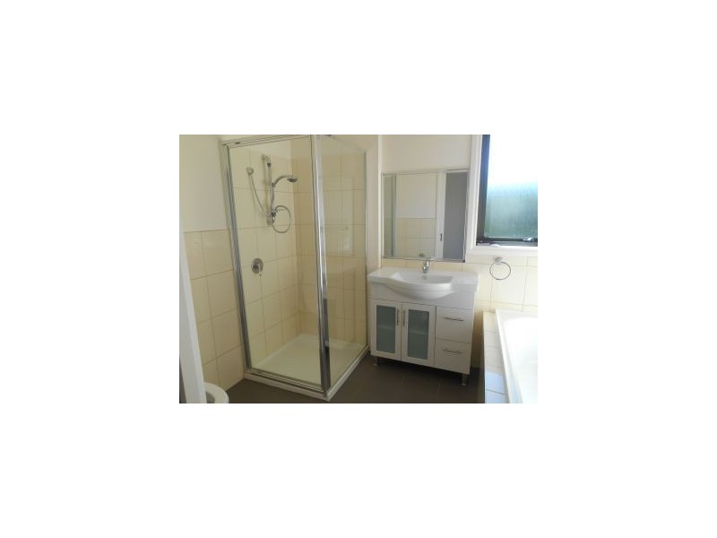 4/4 Higson Street, Midway Point TAS 7171