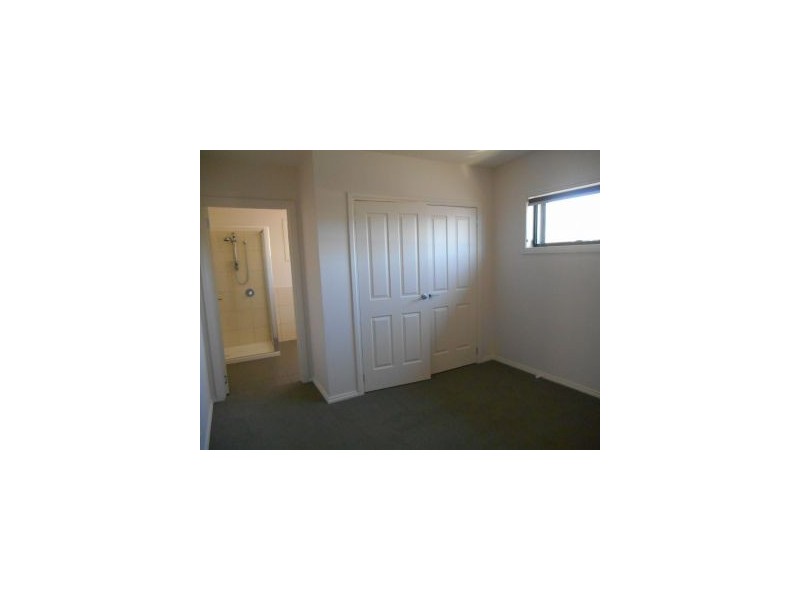 4/4 Higson Street, Midway Point TAS 7171