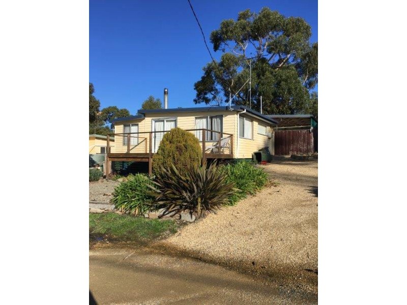 27 Batchelor Street, White Beach TAS 7184