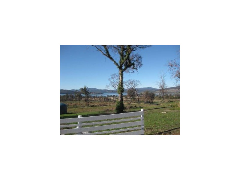 2725 Arthur Highway, Dunalley TAS 7177