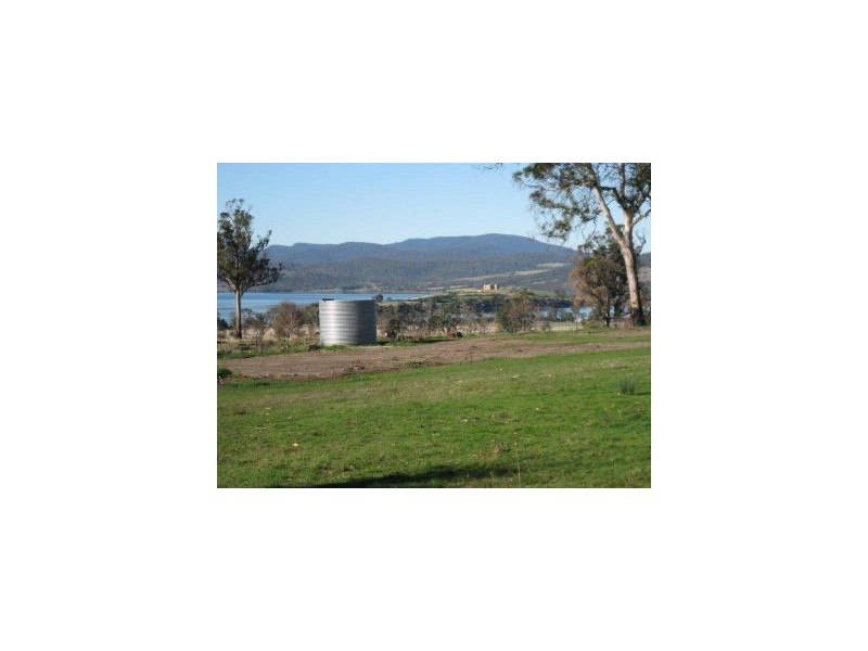 2725 Arthur Highway, Dunalley TAS 7177