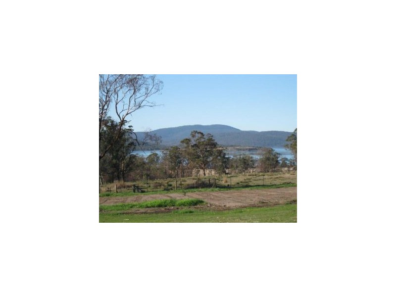 2725 Arthur Highway, Dunalley TAS 7177