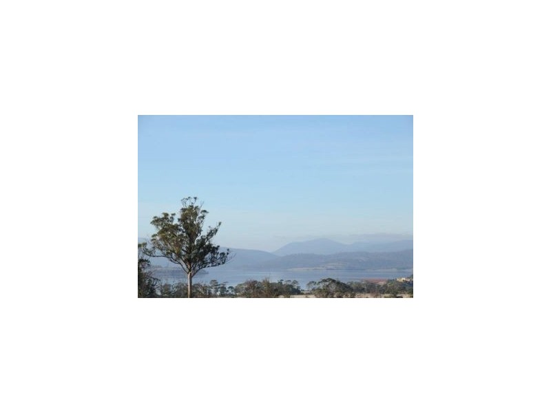 2725 Arthur Highway, Dunalley TAS 7177