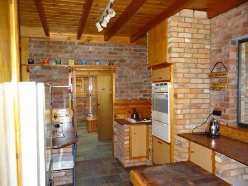 31 Noyes Road, White Beach TAS 7184