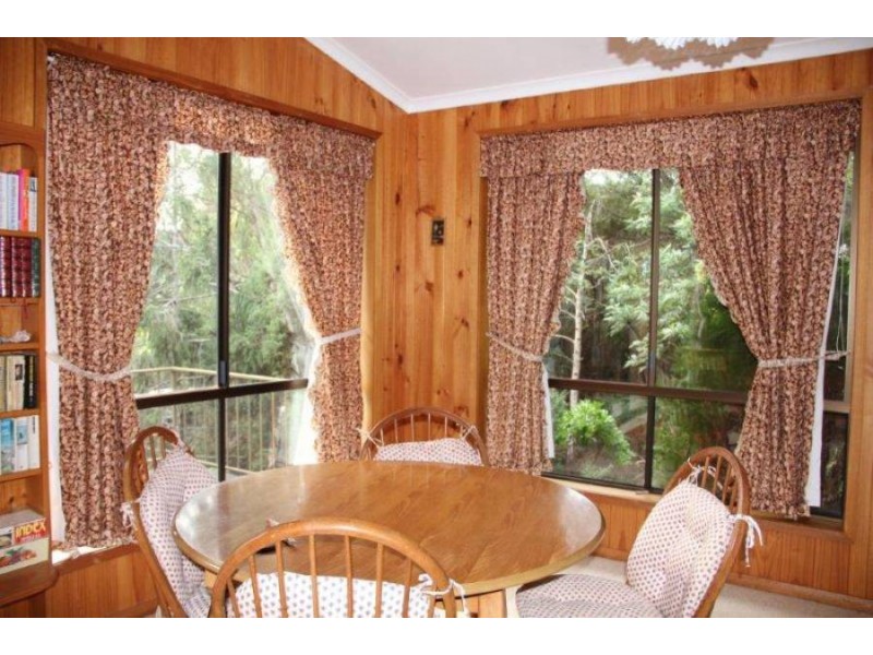 4 Lagoon Road, White Beach TAS 7184