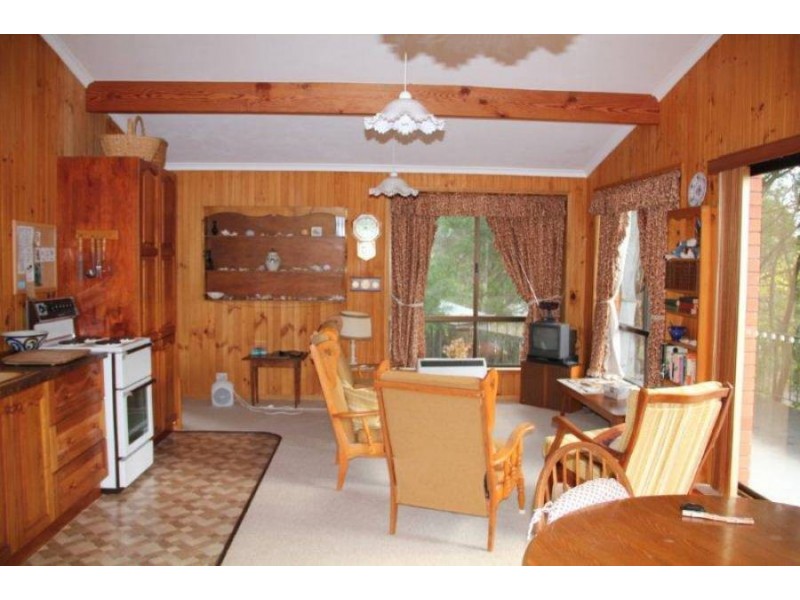 4 Lagoon Road, White Beach TAS 7184