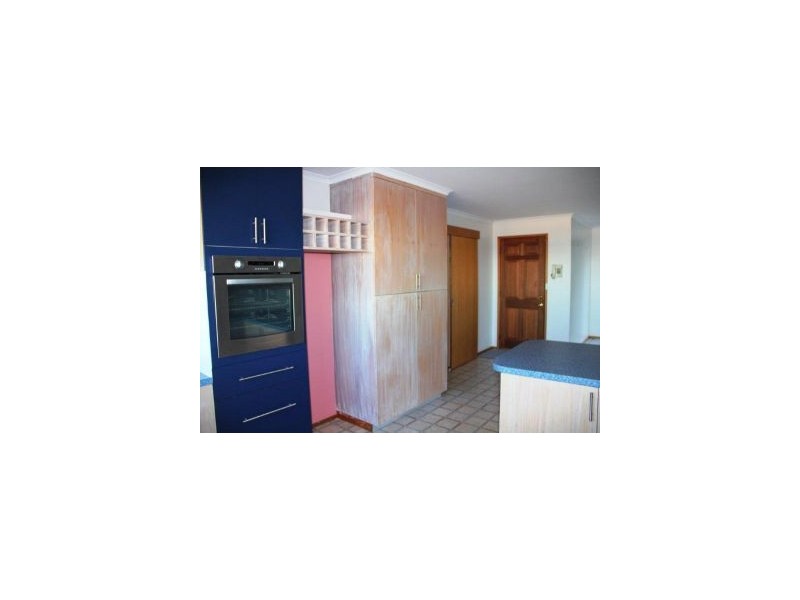 33 Raynors Road, Midway Point TAS 7171