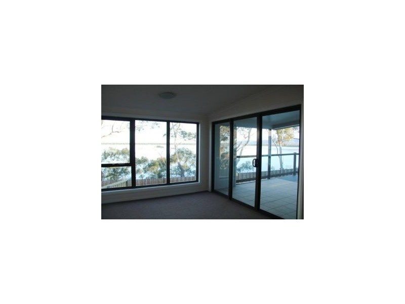 2/8 Higson Street, Midway Point TAS 7171