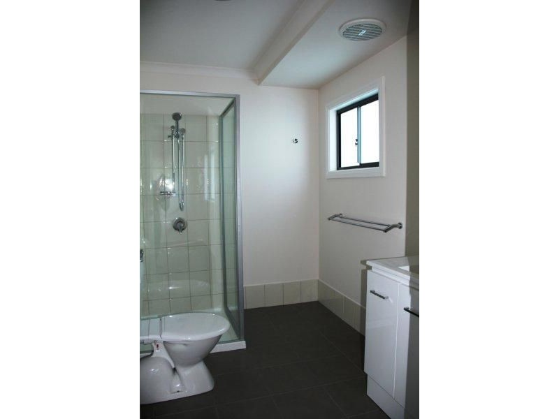 2/8 Higson Street, Midway Point TAS 7171