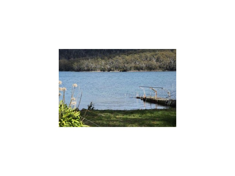 Unit 2 5756 Arthur Highway, Taranna TAS 7180