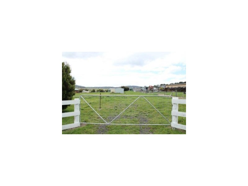 25 Colleen Crescent, Primrose Sands TAS 7173