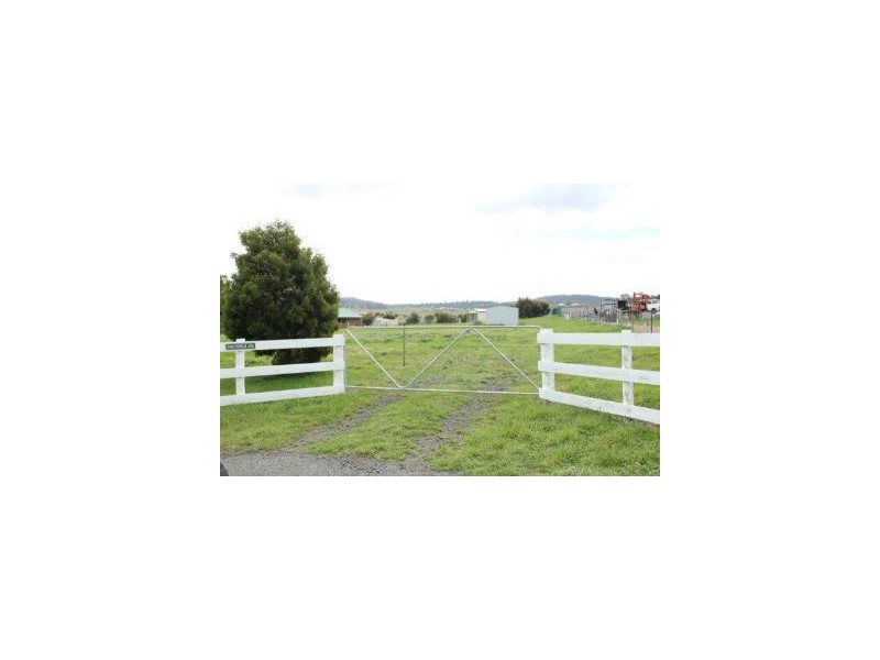 25 Colleen Crescent, Primrose Sands TAS 7173