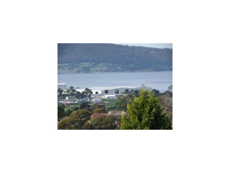 29 Emmaline Court, Rokeby TAS 7019