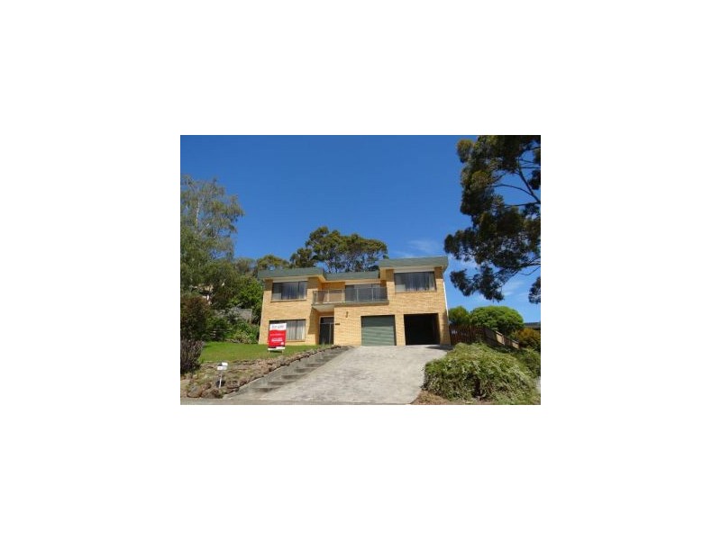 50 Susan Parade, Lenah Valley TAS 7008