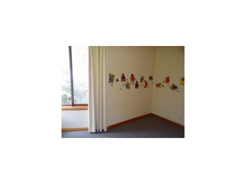 50 Susan Parade, Lenah Valley TAS 7008