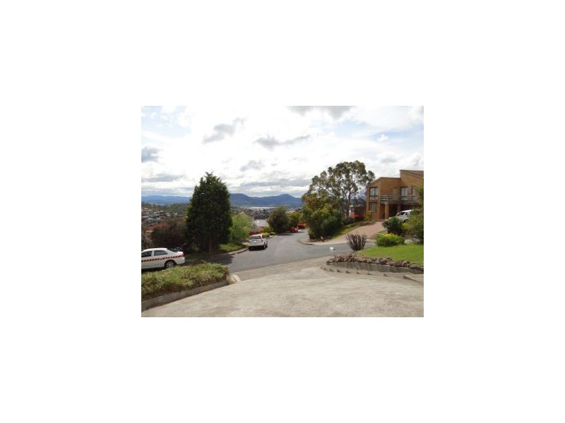 50 Susan Parade, Lenah Valley TAS 7008