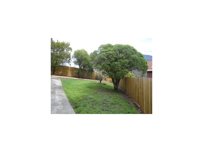 50 Susan Parade, Lenah Valley TAS 7008