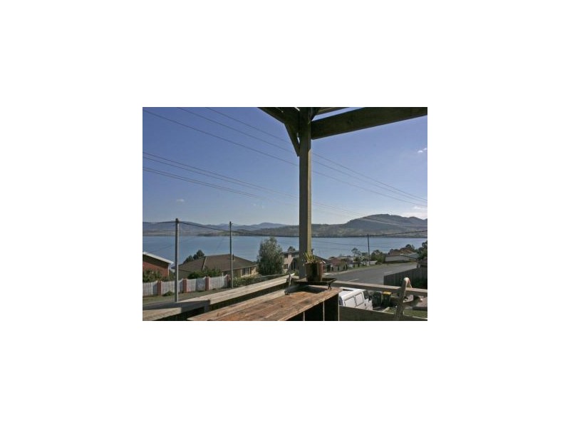 35 Penna Road, Midway Point TAS 7171