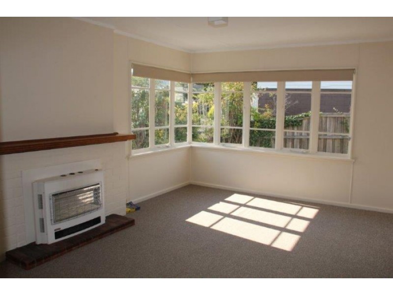 77 Bass Street, Warrane TAS 7018