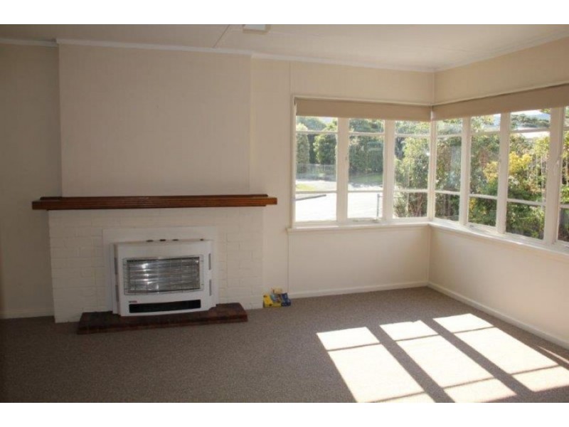 77 Bass Street, Warrane TAS 7018