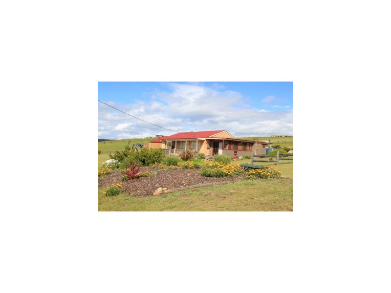 557a Carlton River Rd, Carlton TAS 7173