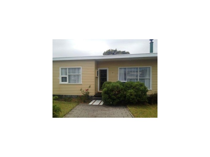 1a Lyeena St, Carlton TAS 7173