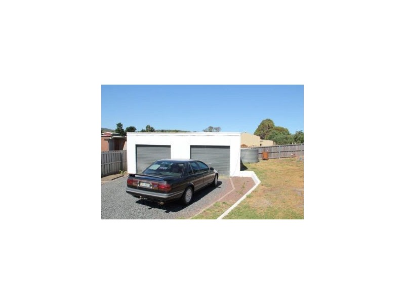 15 Tenth Avenue, Dodges Ferry TAS 7173