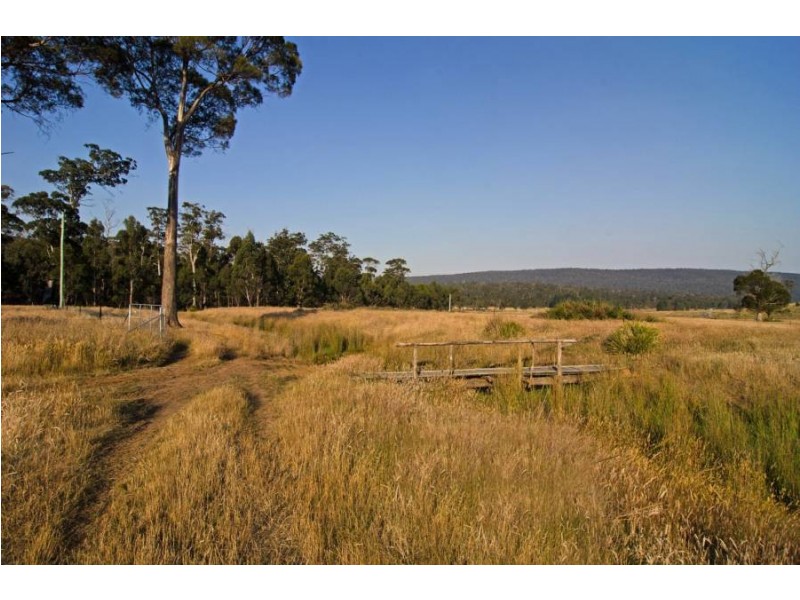 Lake Leake TAS 7210