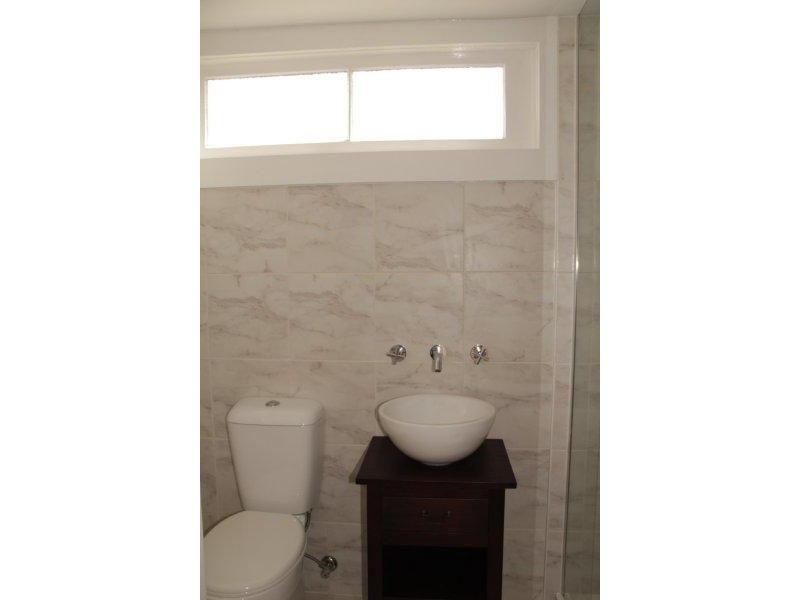 18 Tenth Avenue, Dodges Ferry TAS 7173