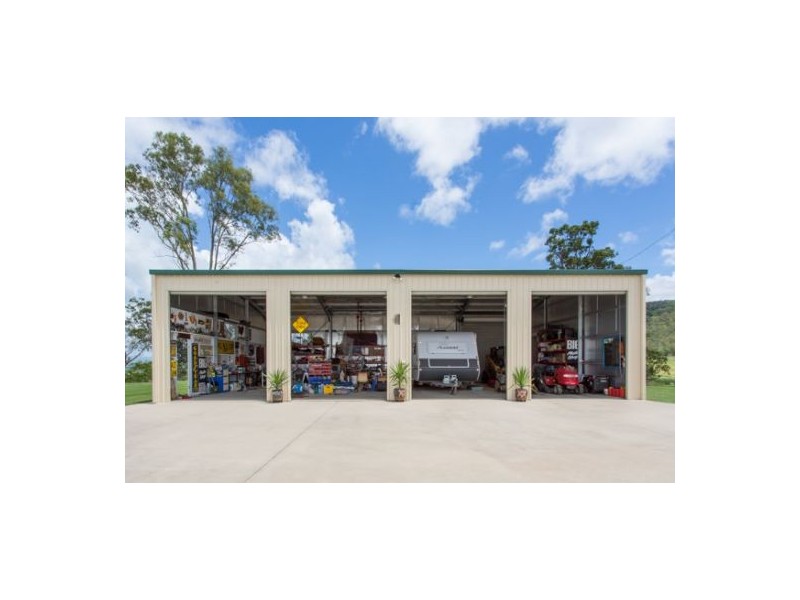 327 Smith-Cross Road, Devereux Creek QLD 4753