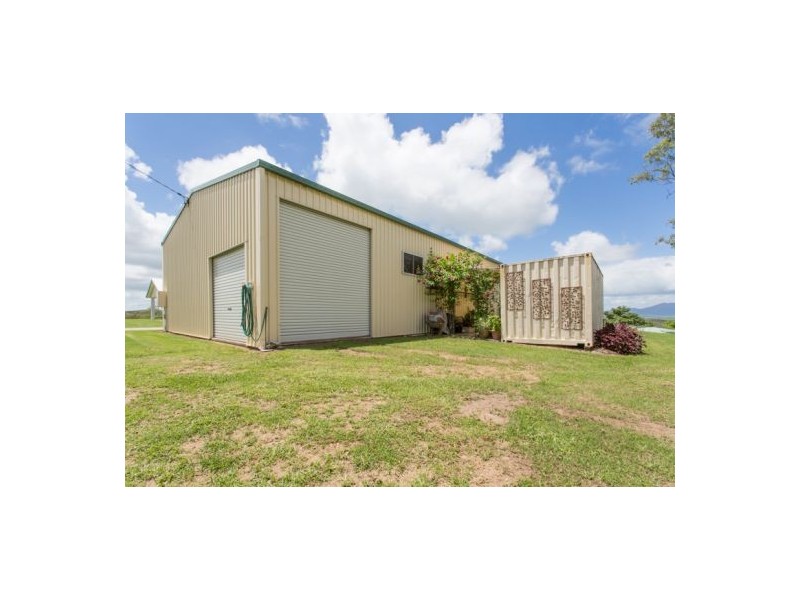 327 Smith-Cross Road, Devereux Creek QLD 4753