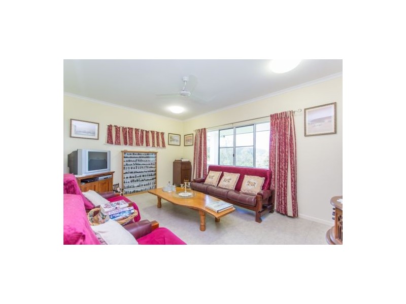 327 Smith-Cross Road, Devereux Creek QLD 4753