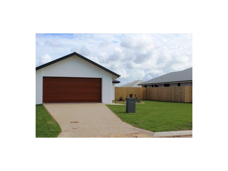 9 Williamtown Court, Rural View QLD 4740