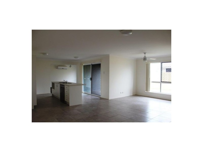 9 Williamtown Court, Rural View QLD 4740