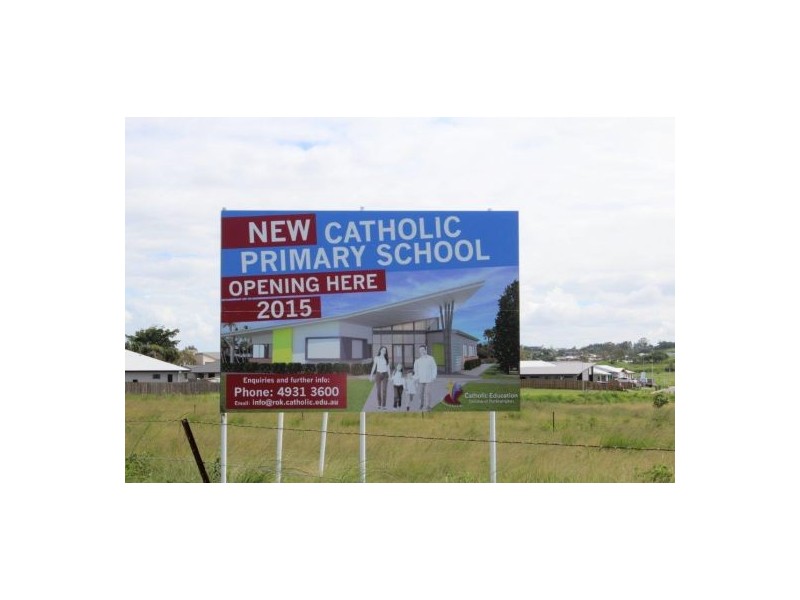 9 Williamtown Court, Rural View QLD 4740