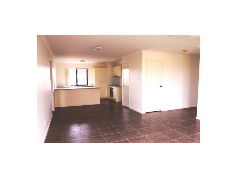 13 Williamtown Court, Rural View QLD 4740