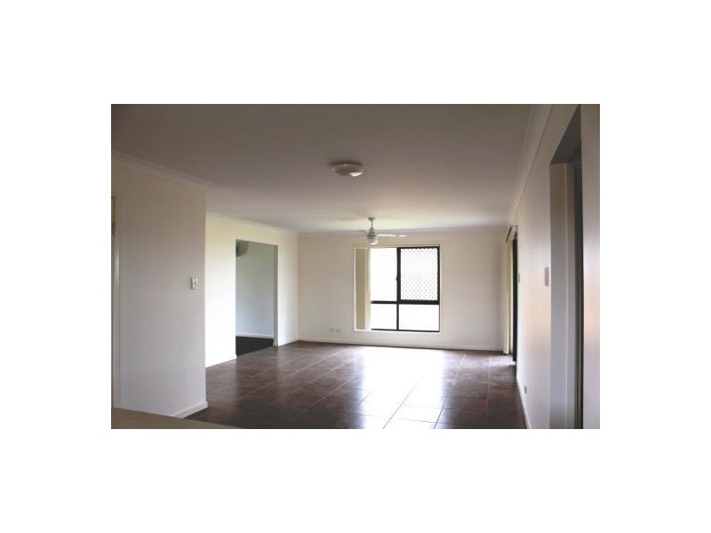 13 Williamtown Court, Rural View QLD 4740