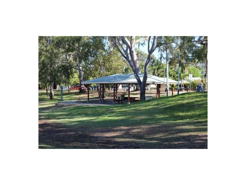 13 Williamtown Court, Rural View QLD 4740