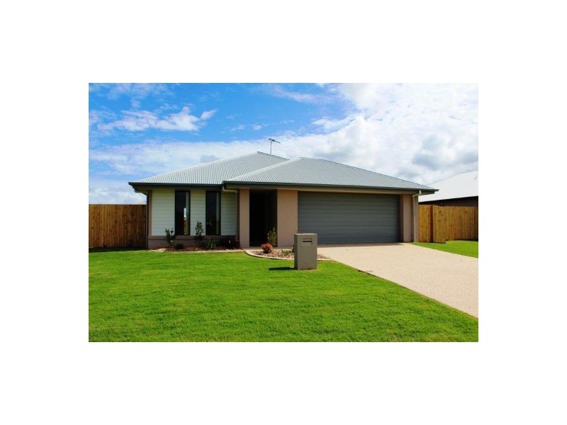 13 Williamtown Court, Rural View QLD 4740